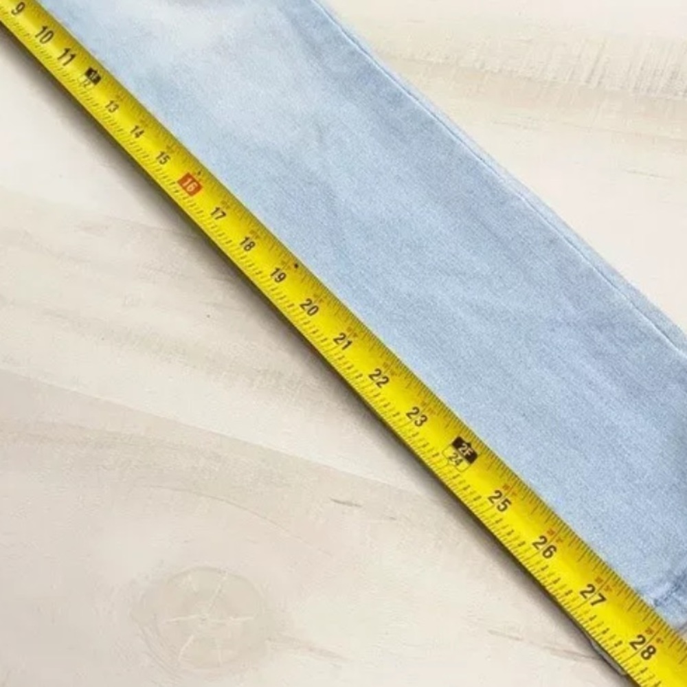 ROLLA’S West Coast Super Skinny In Light Blue Wash - Picture 8 of 10